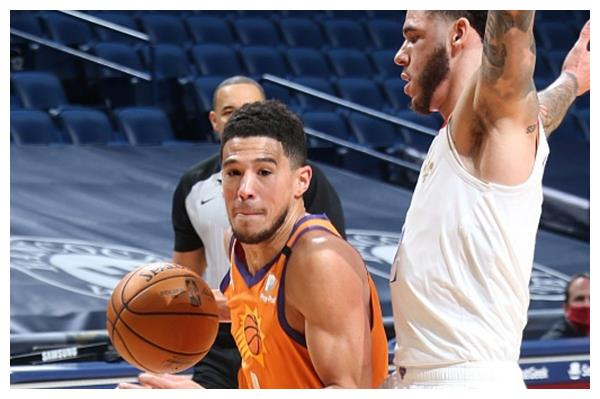 开拓者队险胜黄蜂队，客场收获胜利