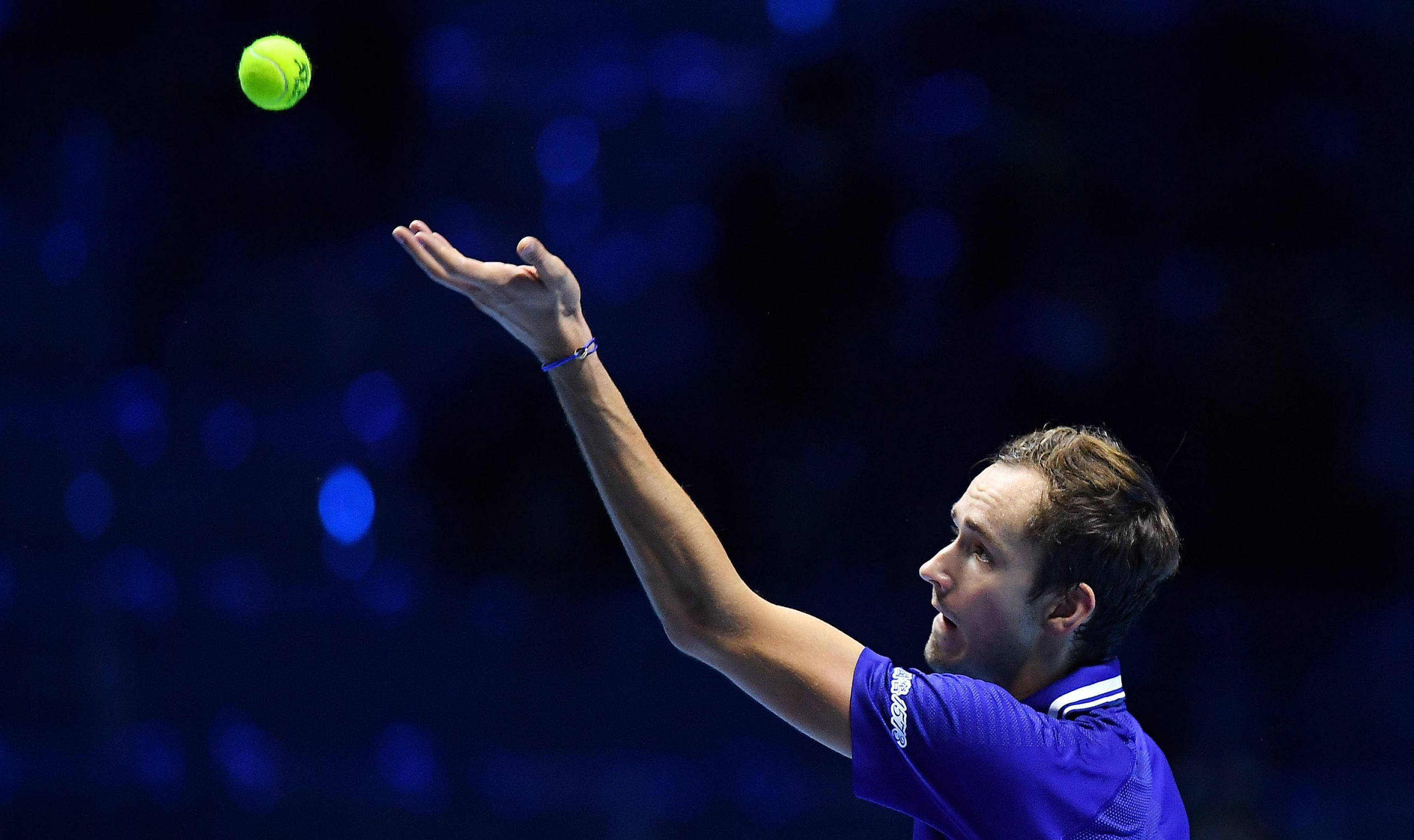 年终总决赛绝杀ATP总决赛，梅德韦杰夫带队取胜