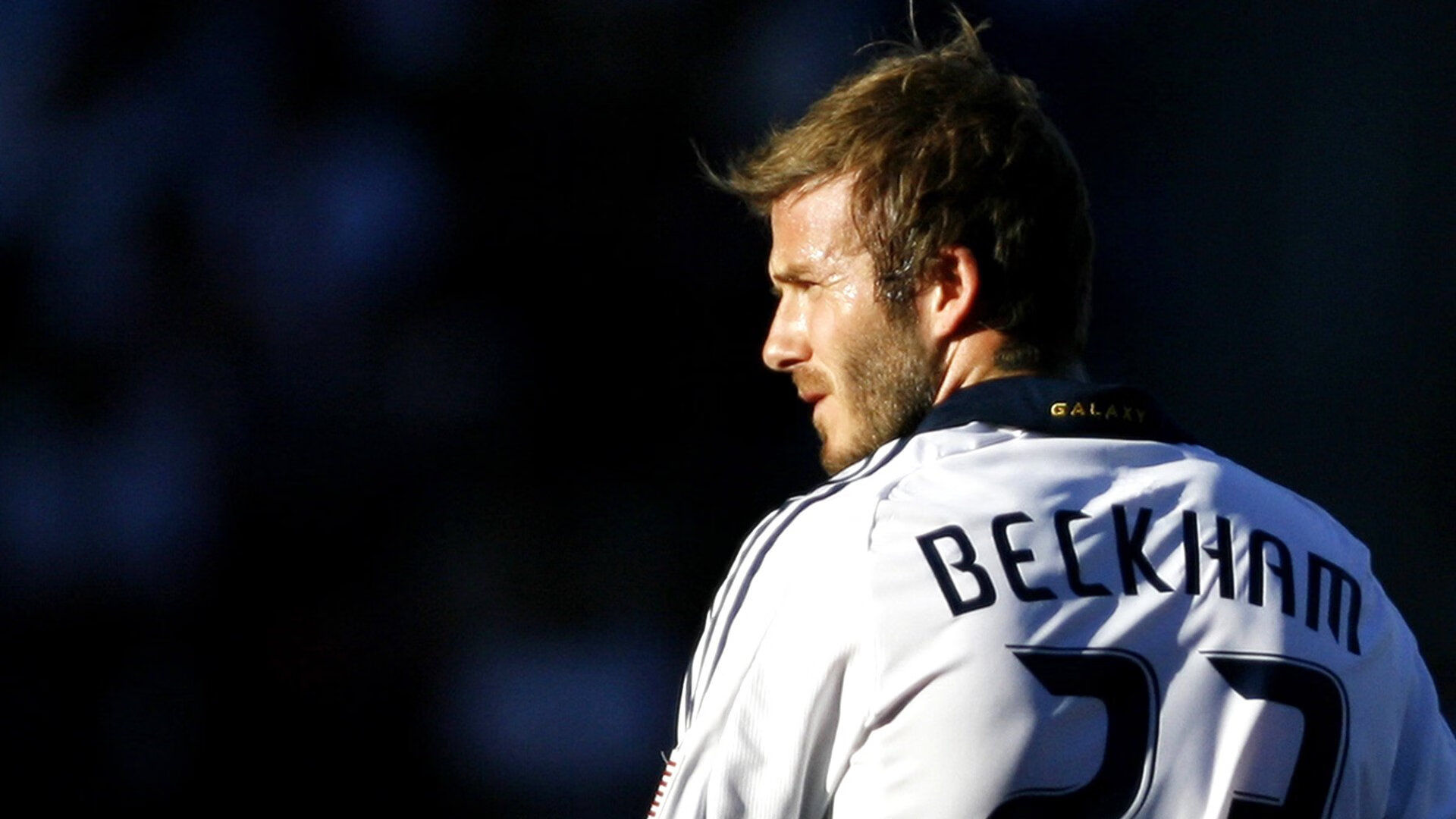 冰与火的淬炼，阿劳霍关键回合不手软，英格兰斩落尼斯的战术启示