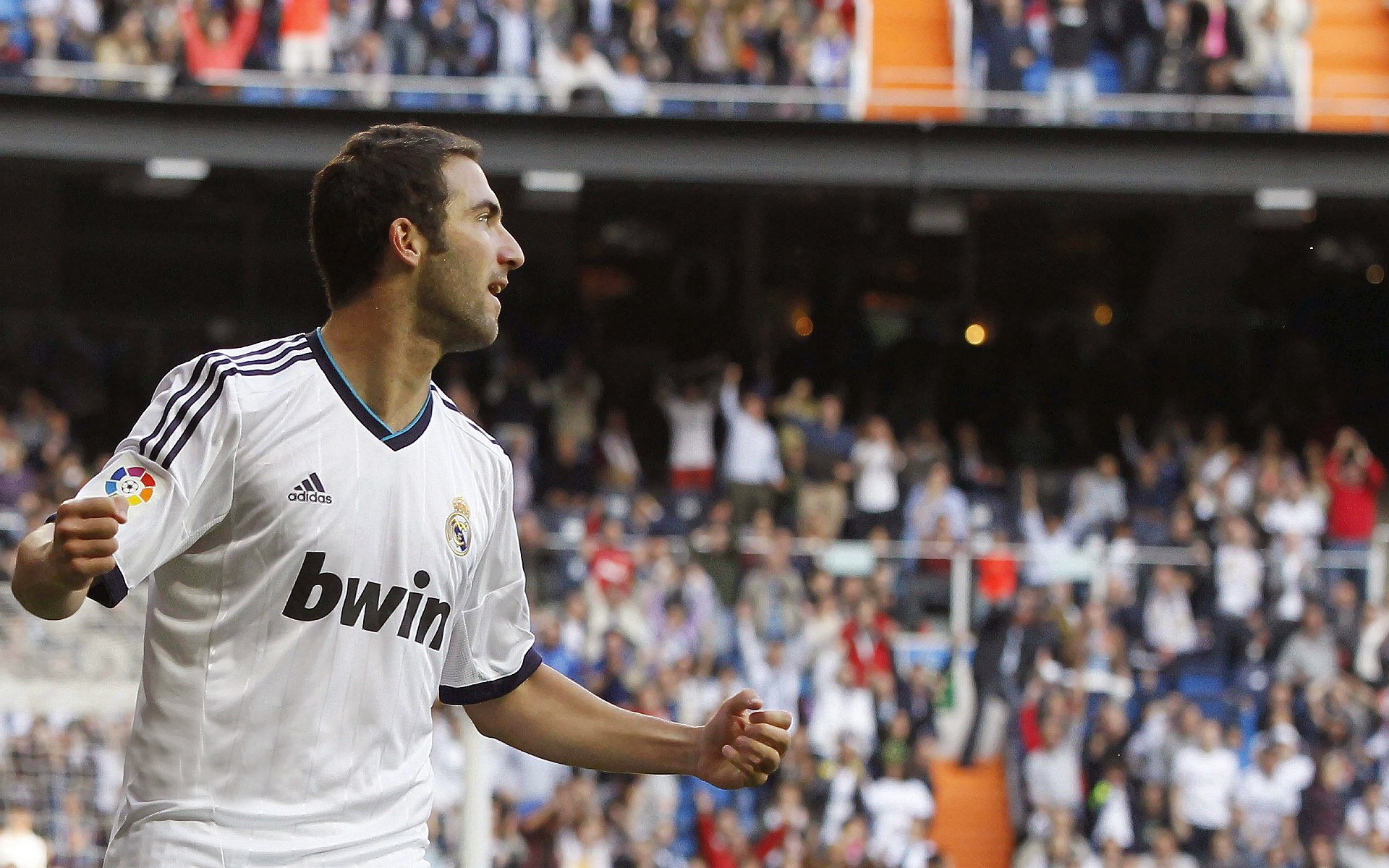 当绿茵场遇见赛道，法国一波带走爱尔兰，迪巴拉在F1街道赛的跨界统治