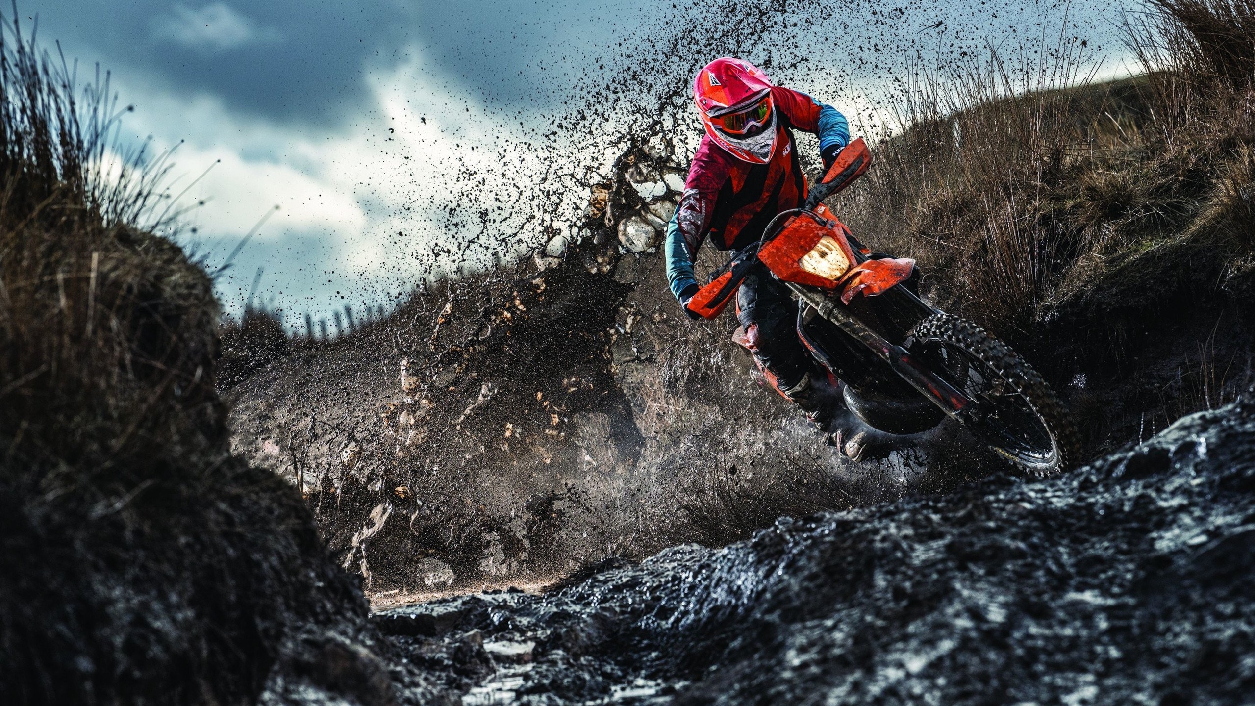 黄鸭组合展翅封王，泰国队力克印尼队锁定亚洲羽坛新格局