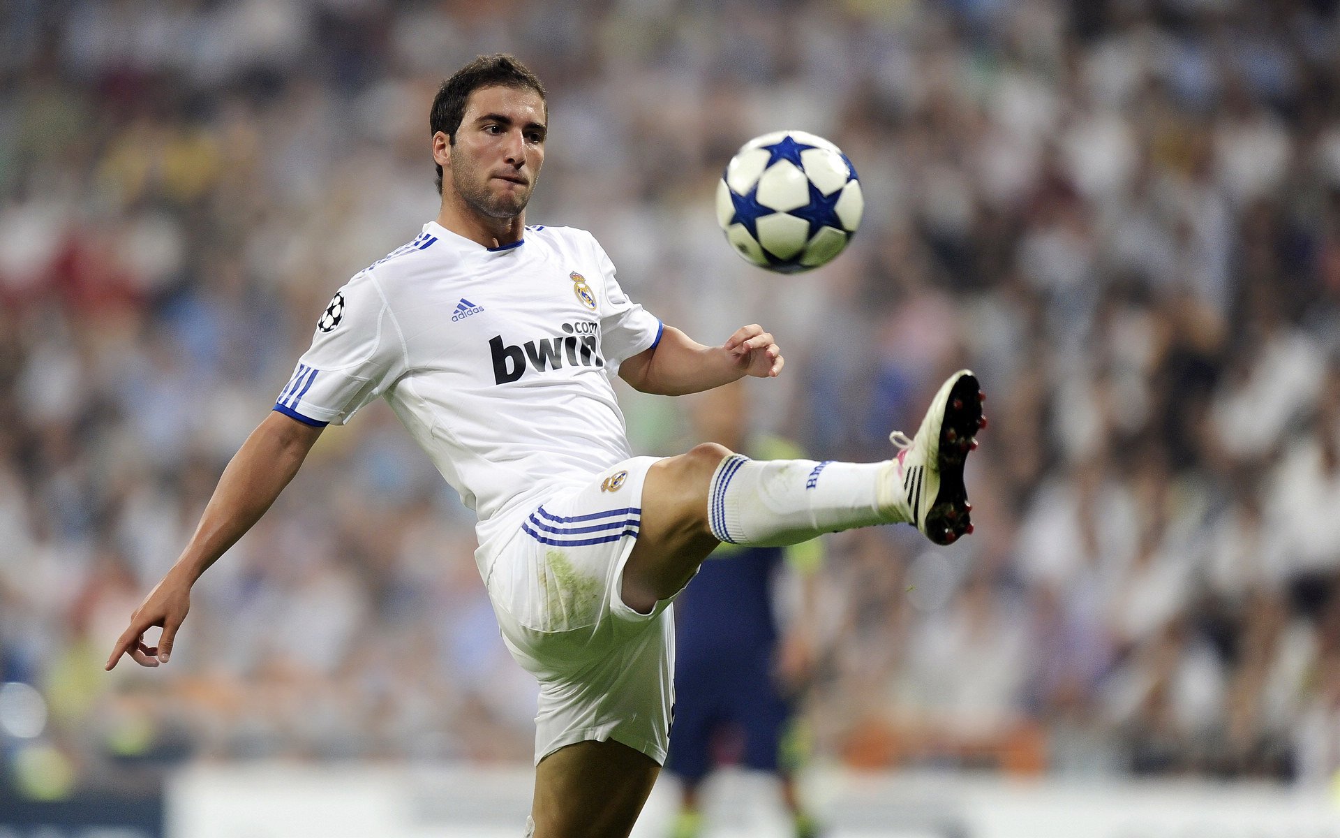 命运的逆转,2026世界杯G组焦点战,喀麦隆力克巴西,卢卡库中场统治力成就历史一战